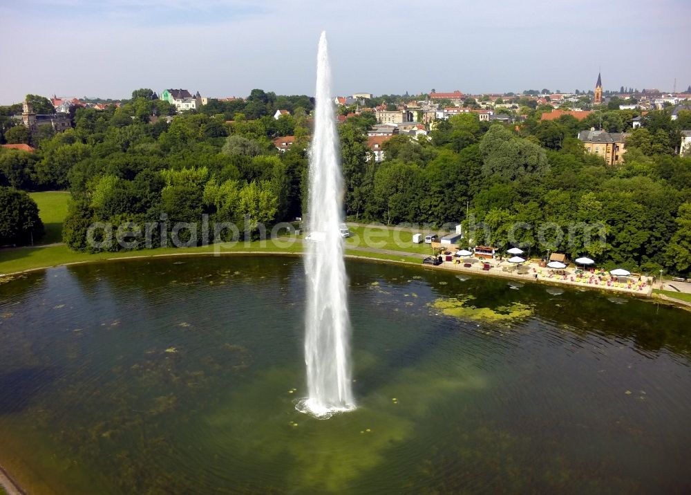 Halle (Saale) from the bird's eye view: View of a fountain pond in Halle ( Saale ) in the state Saxony-Anhalt