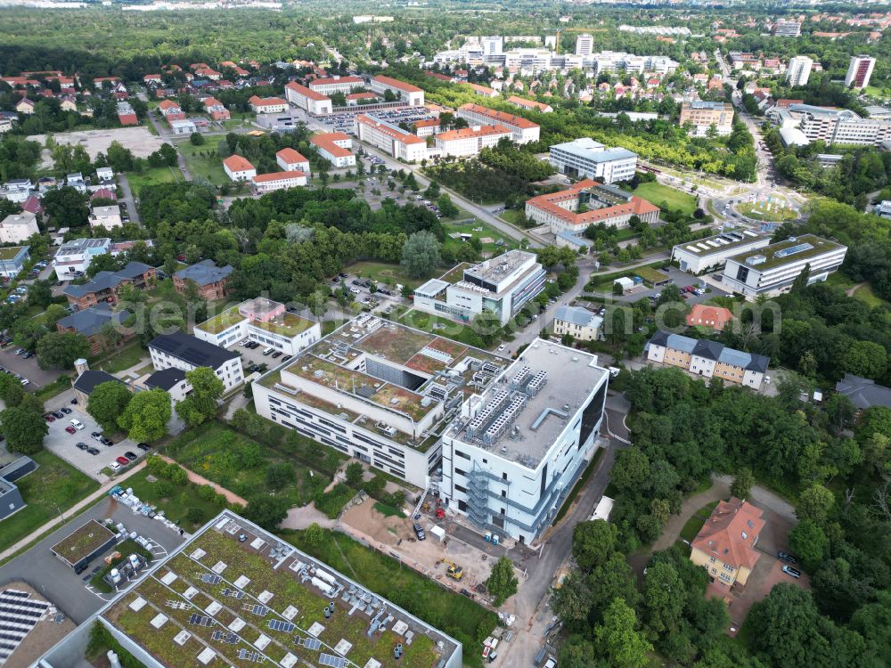 Halle (Saale) from above - Research building and office complex Competence Center for mRNA Drugs at the Weinberg Campus on Heinrich-Damerow-Strasse - Erich-Neuss-Weg in Halle (Saale) in the state of Saxony-Anhalt, Germany