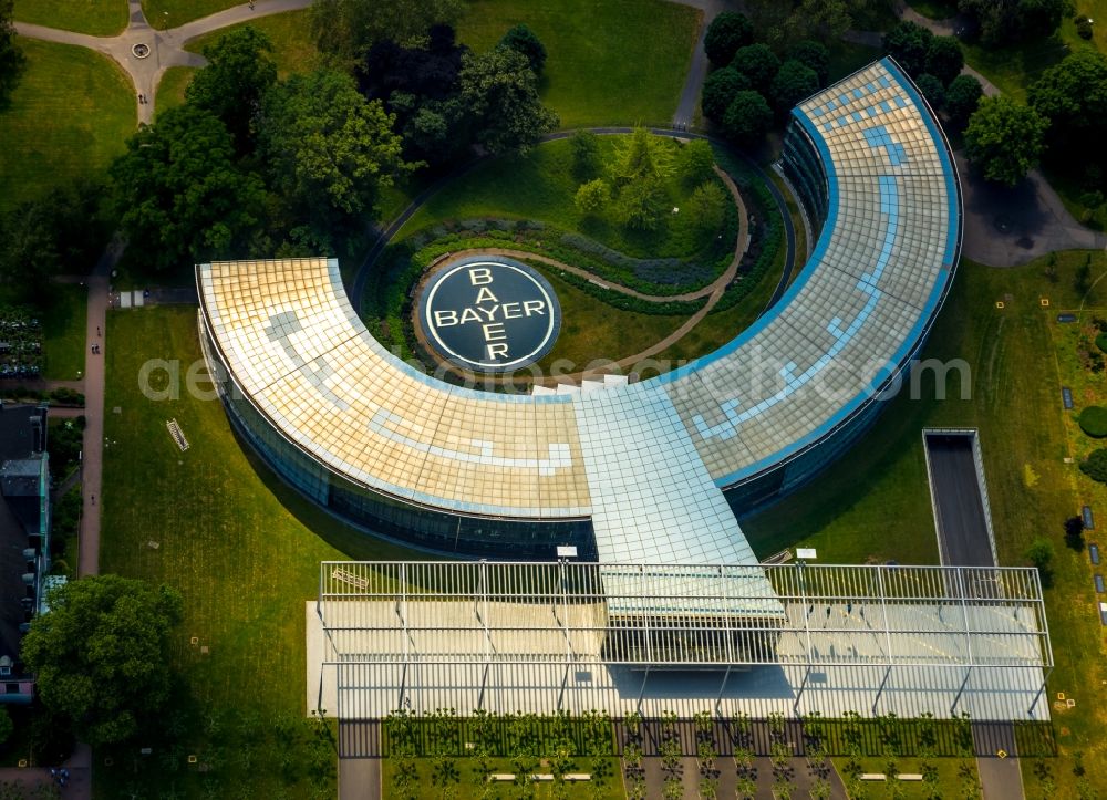 Leverkusen from the bird's eye view: Research building and office complex of Bayer Business Services GmbH on Kaiser-Wilhelm-Allee in the district Flittard in Leverkusen in the state North Rhine-Westphalia, Germany