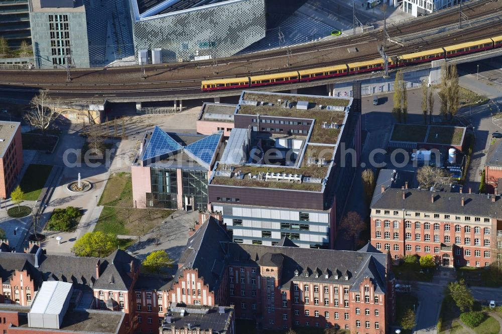 Berlin from above - Research building and office complex of Deutsches Rheuma-Forschungszentrum (DRFZ) and the Max-Planck-Institut fuer Infektionsbiologie on Virchowweg in Berlin, Germany