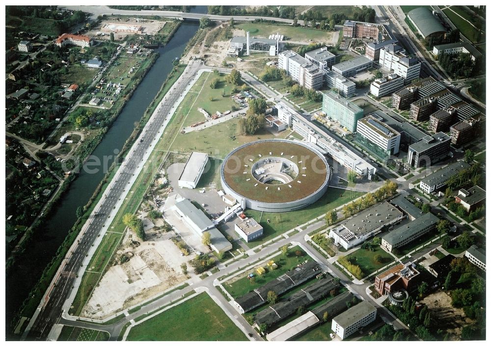 Aerial photograph Berlin - Research building and office complex Elektronen- Speicherring BESSY - Synchrotronstrahlungsquelle in the district Adlershof in Berlin, Germany