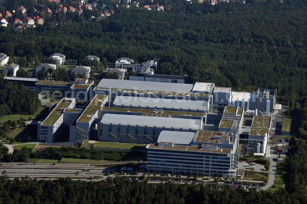 Aerial image Dresden - Research building and office complex of the Fraunhofer-Center Nanoelektronische Technologien (IPMS-CNT) in the Koenigsstrasse in Dresden in the state Saxony