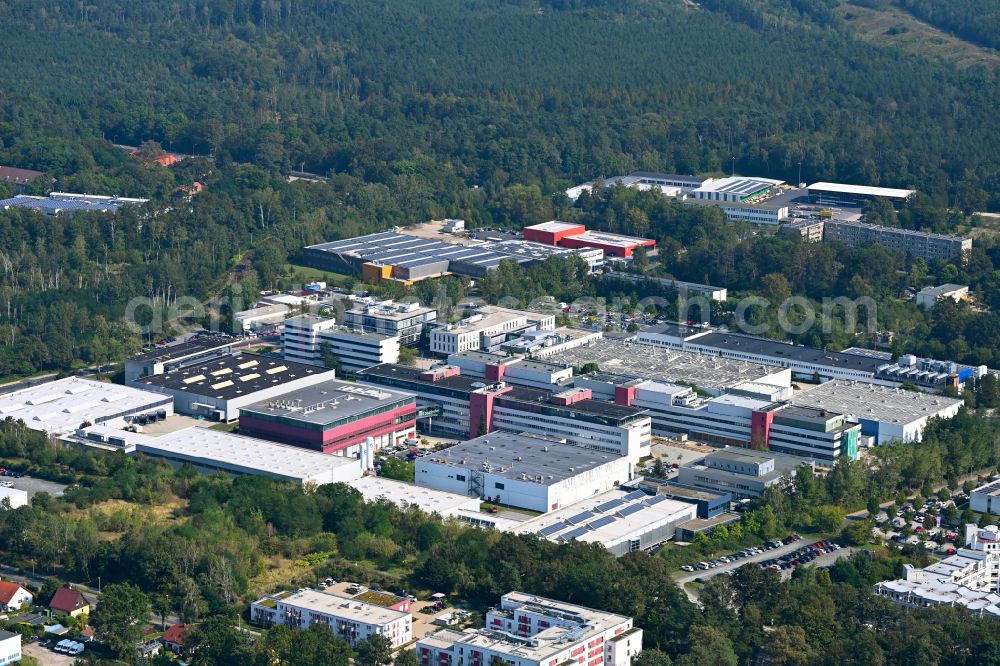 Dresden from the bird's eye view: Research building and office complex Fraunhofer Institute for Photonic Microsystems (IPMS) on street Maria-Reiche-Strasse in Dresden in the state Saxony, Germany