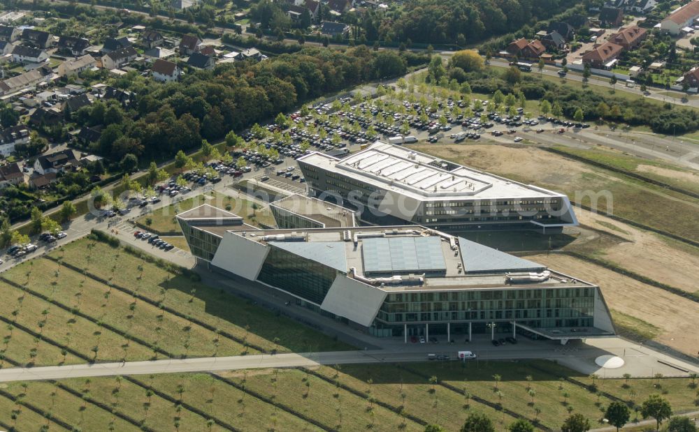 Wolfsburg from above - Research building and office complex MobileLifeCampus on street Hermann-Muench-Strasse in the district Hageberg in Wolfsburg in the state Lower Saxony. Information technology is located in the building of Volkswagen AG