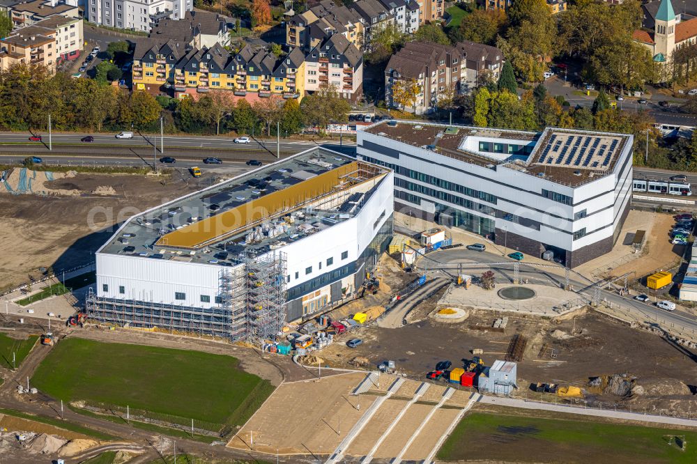 Bochum from above - Research building and office complex Zentrum fuer das Engineering Smarter Produkt-Service Systeme (ZESS) in the district Laer in Bochum at Ruhrgebiet in the state North Rhine-Westphalia, Germany