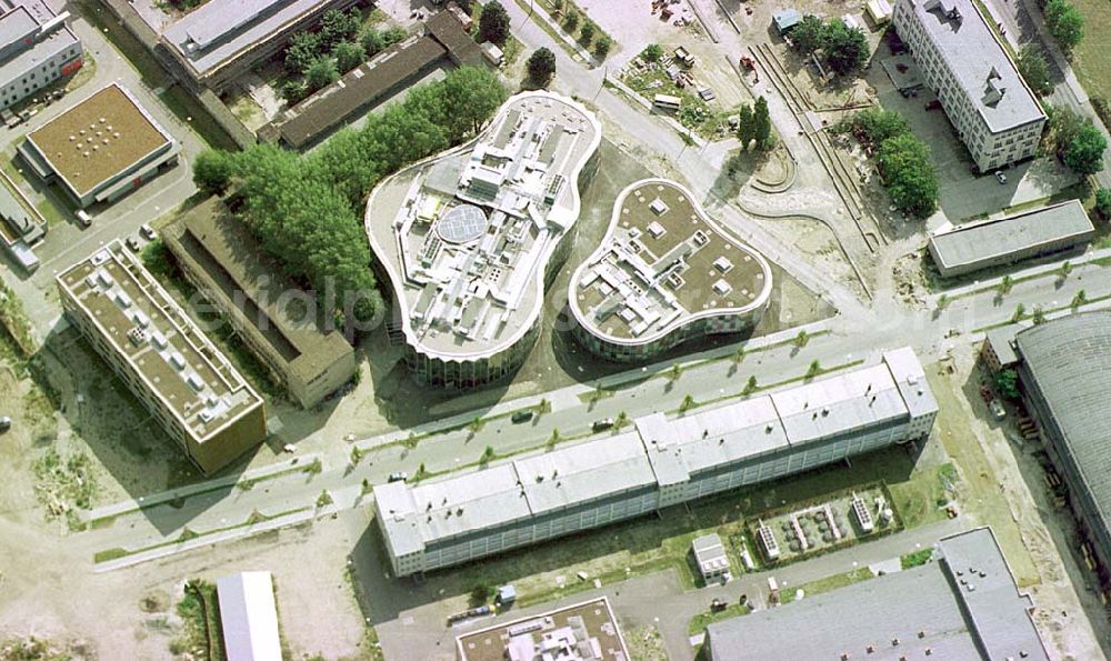 Aerial photograph Berlin-Adlershof - Forschungs- und Gewerbeentwicklungsgebiet WISTAS in Berlin-Adlershof an der Rudower Chaussee.