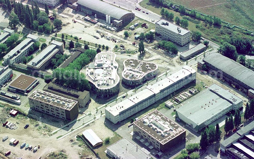 Berlin-Adlershof from the bird's eye view: Forschungs- und Gewerbeentwicklungsgebiet WISTAS in Berlin-Adlershof an der Rudower Chaussee.