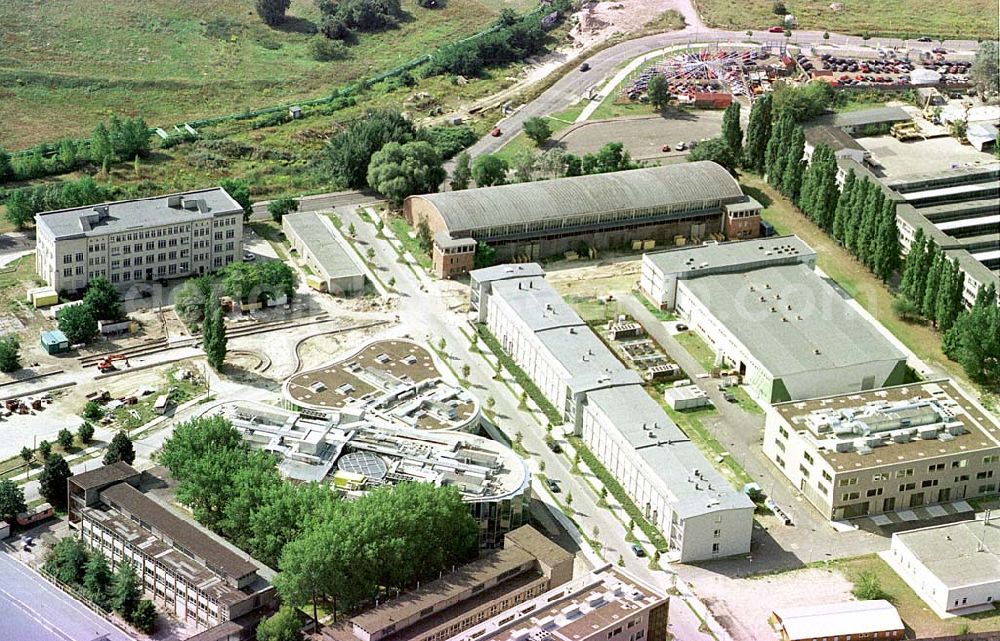 Aerial photograph Berlin-Adlershof - Forschungs- und Gewerbeentwicklungsgebiet WISTAS in Berlin-Adlershof an der Rudower Chaussee.