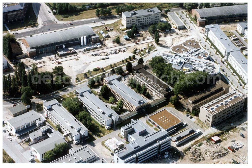 Aerial photograph Berlin-Adlershof - Forschungs- und Gewerbeentwicklungsgebiet WISTAS in Berlin-Adlershof an der Rudower Chaussee.