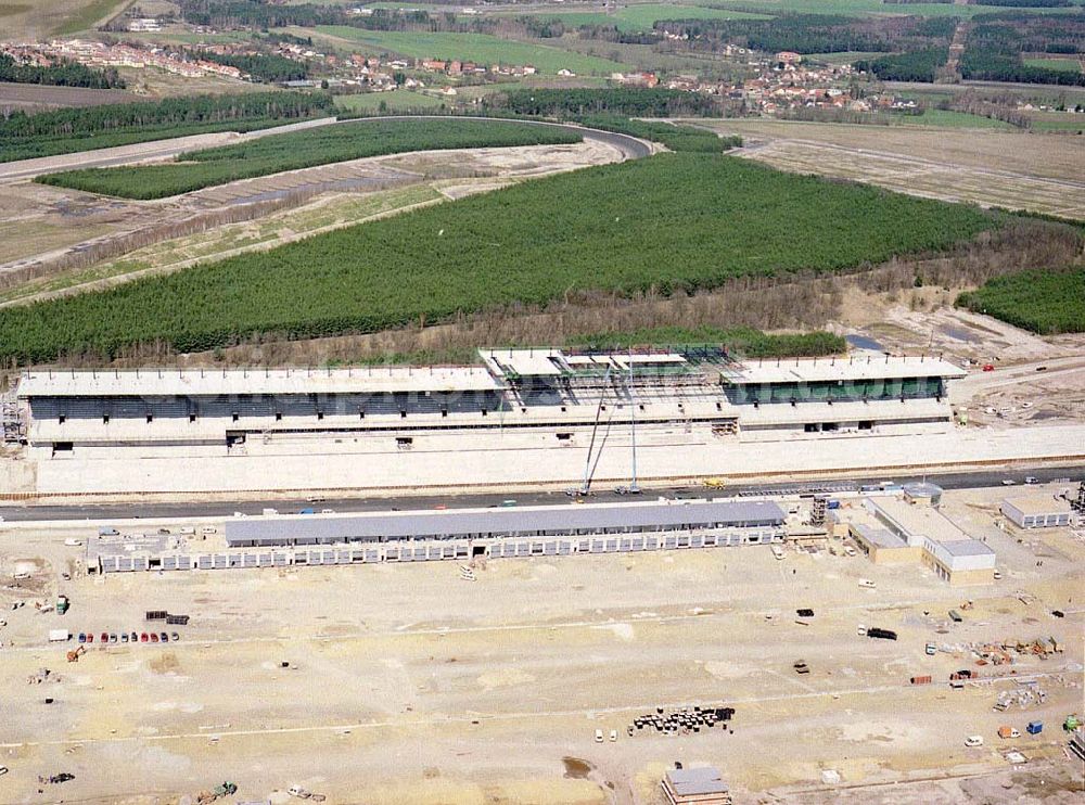 Klettwitz bei Schwarzheide / Brandenburg from the bird's eye view: Fortgeschrittene Baustelle des LAUSITZ-Ringes in Klettwitz an der Autobahn Berlin - Dresden.