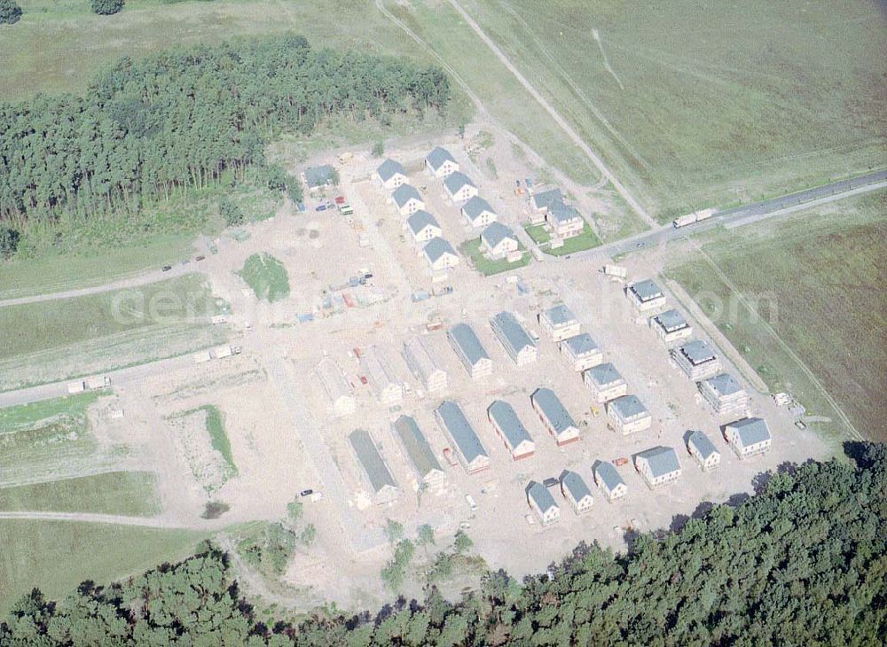 Ahrensdorf bei Ludwigsfelde / BRB from above - Fortgeschrittenen Wohnsiedlungsbau der Bayerischen Hausbau GmbH in Ahrensdorf bei Ludwigsfelde in Brandenburg.