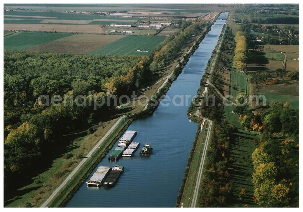 Aerial image Hohenwarthe / Sachsen-Anhalt - 14.10.2003 Hohenwarthe / Sachsen-Anhalt Doppelsparschleuse Hohenwarthe am Elbe-Havel-Kanal am Wasserstraßenkreuz Magdeburg kurz vor der Fertigstellung 14.10.2003