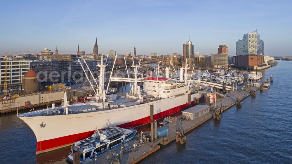 Aerial photograph Hamburg - Cargo ship and bulk carrier Cap San Diego moored in the harbor of Elbe in the district Sankt Pauli in Hamburg