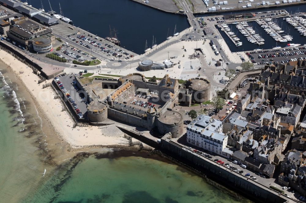 Aerial image Saint-Malo - Fragments of the fortress Chateau De La Duchesse Anne on Place Chateaubriond in Saint-Malo in Bretagne, France