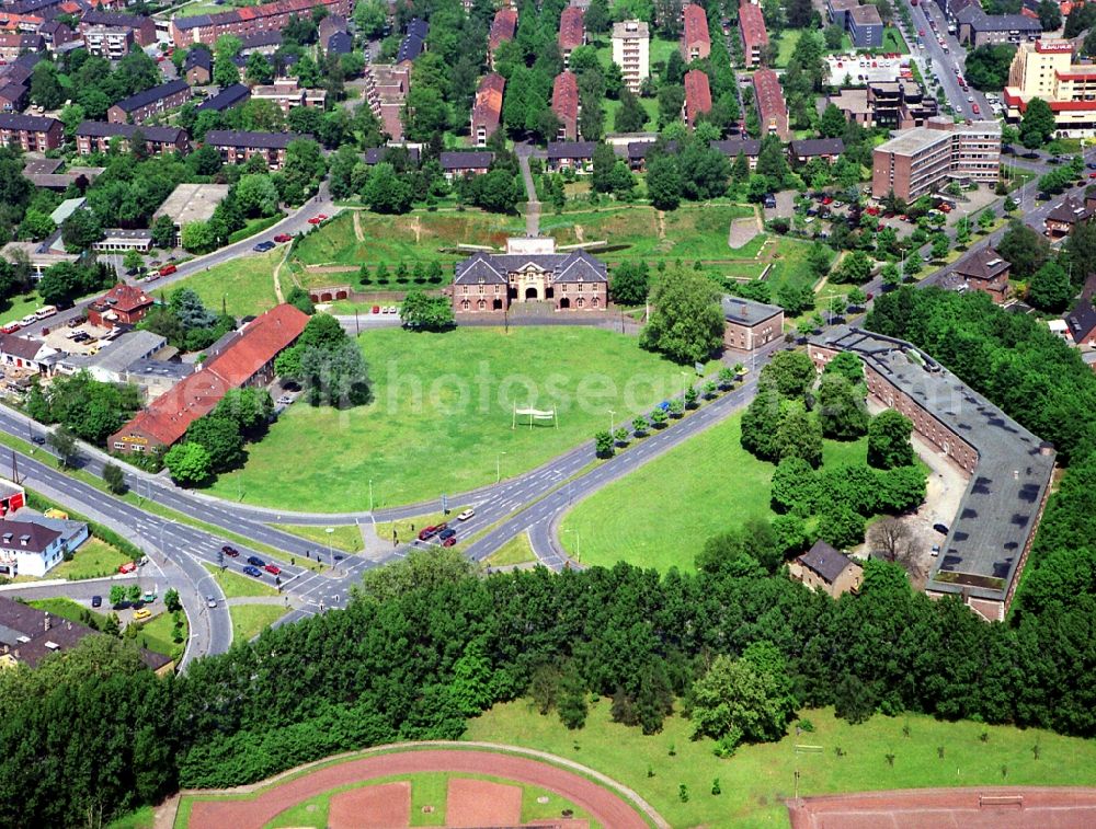 Wesel from the bird's eye view: Fragments of the fortress - Zitadelle in Wesel in the state North Rhine-Westphalia