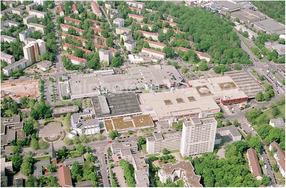 Aerial image Nürnberg - 27.05.04 Blick auf das Franken-Center in Nürnberg. Die Verkaufsfläche beträgt ca. 40.000 qm auf 3 Ebenen. Franken-Center Nürnberg Glogauer Straße 30-38, 90473 Nürnberg-Langwasser Tel.: 0911 / 800 12 35 Fax: 0911 / 805 084 Centermanagement: ECE Projektmanagement G.m.b.H. & Co. KG Vermietung Heegbarg 30, 22391 Hamburg Telefon (040) 60 60 6-701 Telefax (040) 60 60 6-777 E-Mail: shop@ece.de