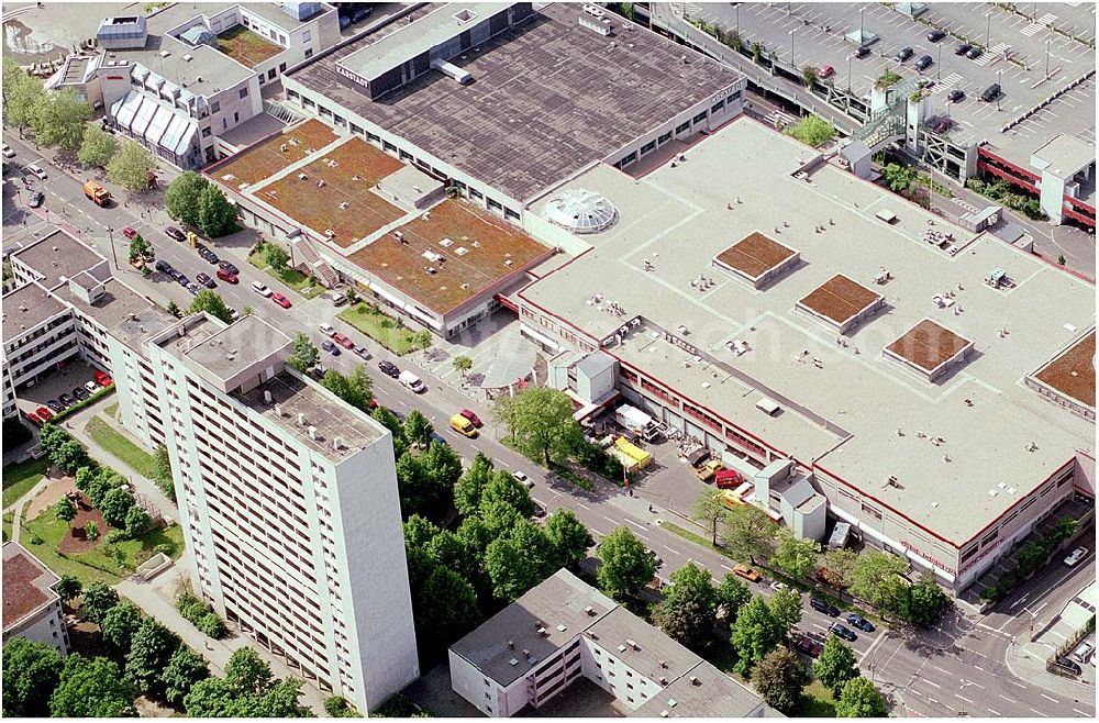 Aerial image Nürnberg - 27.05.04 Blick auf das Franken-Center in Nürnberg. Die Verkaufsfläche beträgt ca. 40.000 qm auf 3 Ebenen. Franken-Center Nürnberg Glogauer Straße 30-38, 90473 Nürnberg-Langwasser Tel.: 0911 / 800 12 35 Fax: 0911 / 805 084 Centermanagement: ECE Projektmanagement G.m.b.H. & Co. KG Vermietung Heegbarg 30, 22391 Hamburg Telefon (040) 60 60 6-701 Telefax (040) 60 60 6-777 E-Mail: shop@ece.de