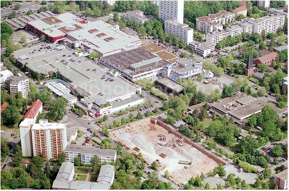 Nürnberg from the bird's eye view: 27.05.04 Blick auf das Franken-Center in Nürnberg. Die Verkaufsfläche beträgt ca. 40.000 qm auf 3 Ebenen. Franken-Center Nürnberg Glogauer Straße 30-38, 90473 Nürnberg-Langwasser Tel.: 0911 / 800 12 35 Fax: 0911 / 805 084 Centermanagement: ECE Projektmanagement G.m.b.H. & Co. KG Vermietung Heegbarg 30, 22391 Hamburg Telefon (040) 60 60 6-701 Telefax (040) 60 60 6-777 E-Mail: shop@ece.de