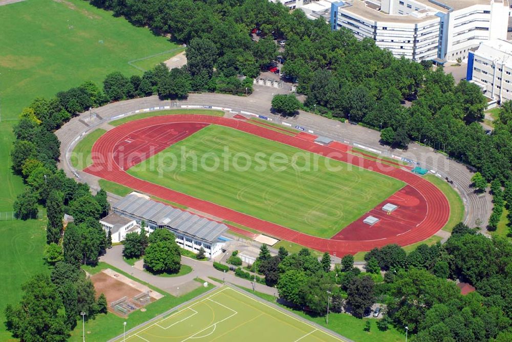 Heilbronn from the bird's eye view: Blick auf das Frankenstadion. Es wurde 1920 erbaut und ist das Heimstadion des FC Heilbronn. (Kapazität: 17.284 Plätze). Kontakt: Badstraße 100, 74072 Heilbronn - Tel.: (0 71 31) 62 61 27