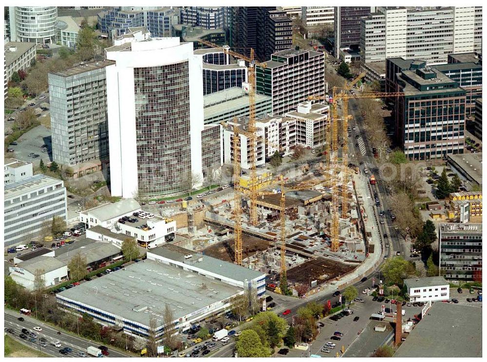 FRANKFURT am MAIN from above - 14.04.2004 FRANKFURT am MAIN Gewerbe- und Entwicklungsgebiet Sossenheim der HVB-Projekt am Gewerbegebiet Eschenborn-Süd in Frankfurt/Main (Hessen).