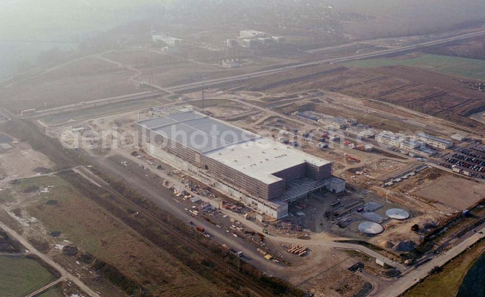 Frankfurt-Oder from the bird's eye view: 18.12.2003 Frankfurt-Oder Mit Baustopp belegte Baustelle,Chipfabrik am südwestlichen Stadtrand von Frankfurt-Oder .