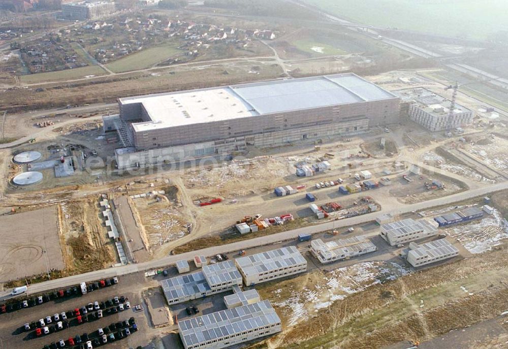 Aerial photograph Frankfurt-Oder - 18.12.2003 Frankfurt-Oder Mit Baustopp belegte Baustelle,Chipfabrik am südwestlichen Stadtrand von Frankfurt-Oder . Baufirma: M+W Zan der Holding AG Lotterbergstr. 30 70499 Stuttgart Telefon +49 711 8804-0 Telefax +49 711 8804-1309