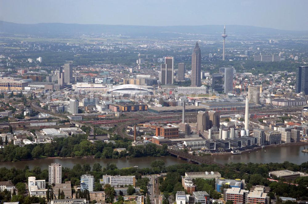 Frankfurt am Main from the bird's eye view: Blick auf den Stadtteil Westend von Frankfurt am Main in Hessen. Das Westend ist nach wie vor geprägt von der teils großbürgerlichen Gründerzeitarchitektur, die es zu einer der teuersten Wohnlagen Frankfurts macht. Kontakt: Stadt Frankfurt am Main, Amt für Informations- und Kommunikationstechnik / Onlinebüro, Zeil 17-21, 60313 Frankfurt am Main,