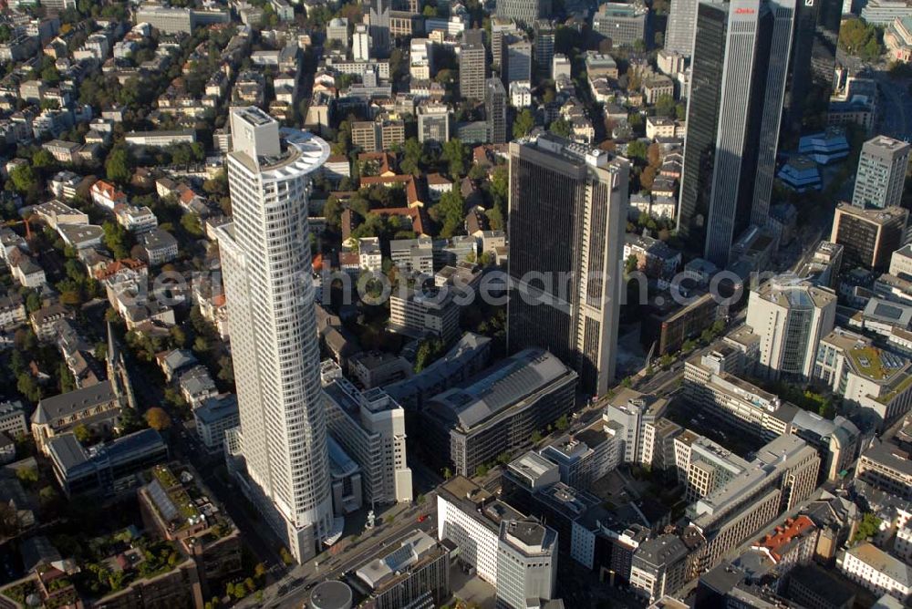 Frankfurt am Main from the bird's eye view: Blick auf das Frankfurter Büro-Center (FBC) in der Mainzer Landstraße 40-46, die Zentrale der Volksbank und den Tower der Deka Bank.