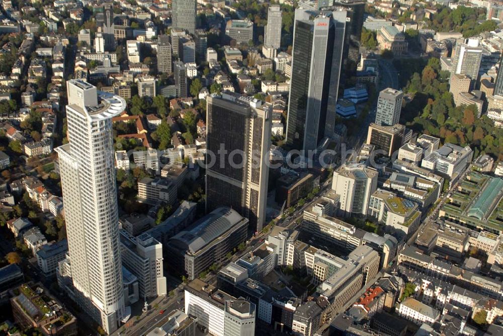 Aerial image Frankfurt am Main - Blick auf das Frankfurter Büro-Center (FBC) in der Mainzer Landstraße 40-46, die Zentrale der Volksbank und den Tower der Deka Bank.