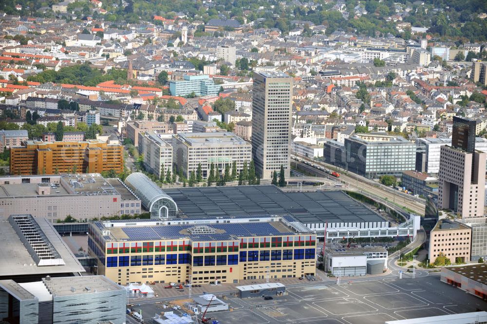 Frankfurt am Main from above - Blick auf das Areal am Frankfurter Messegelände. View of the area at the Frankfurt fair grounds.