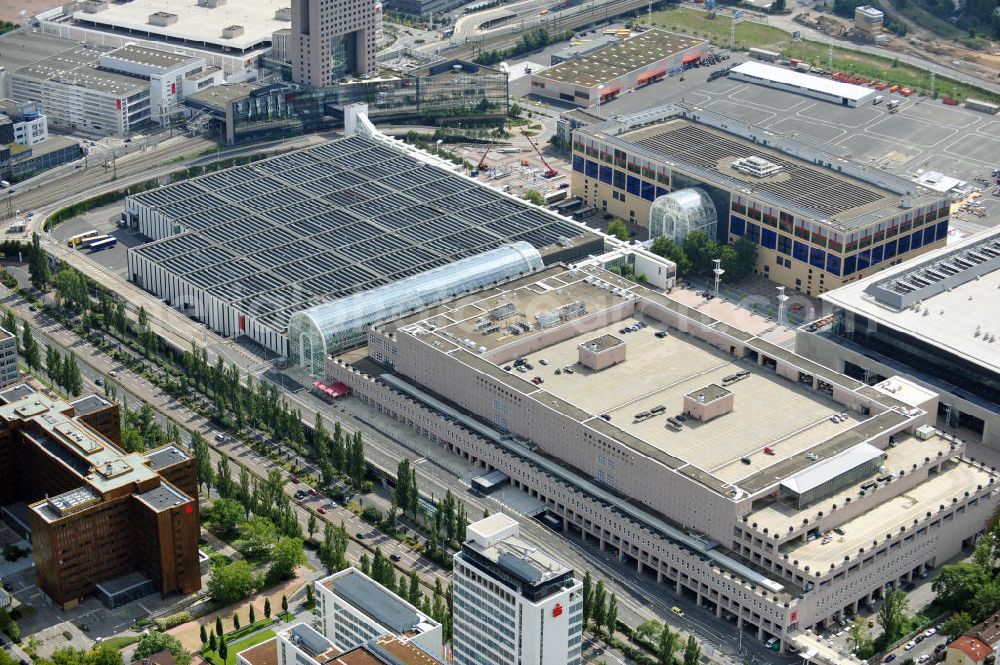 Frankfurt am Main from above - Blick auf das Areal am Frankfurter Messegelände. View of the area at the Frankfurt fair grounds.