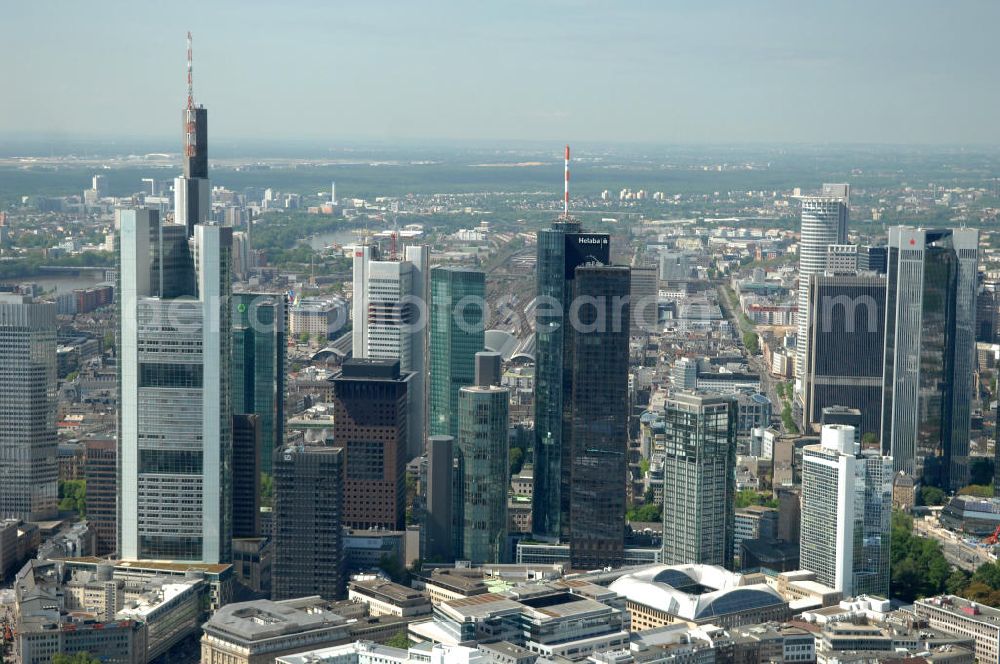 Aerial photograph Frankfurt am Main - Blick auf die Frankfurter Skyline am Main. Das Frankfurter Banken-, und Bürohauszentrum reiht die Mainmetropole in die Liste typische europäischer Hochhausstädte ein. View of the Frankfurt am Main skyline. The Frankfurt banking, and office center joins a list of the main metropolis in the typical high-rise European citys.