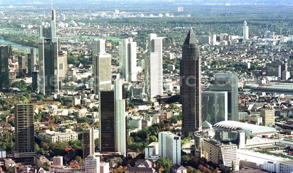 Frankfurt am Main from the bird's eye view: Frankfurter Stadtzentrum mit Bankenzentrum