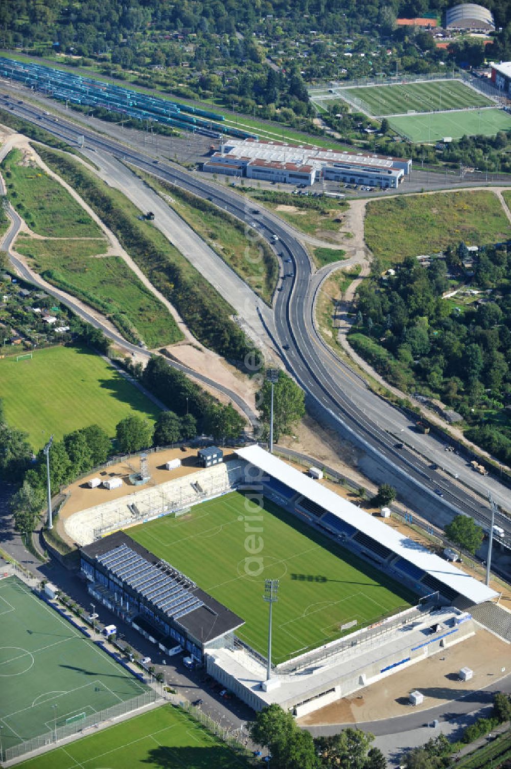 Aerial image Frankfurt am Main - Blick auf das umgebaute Frankfurter Volksbank-Stadion (vormals Stadion Am Bornheimer Hang). Der DFL erteilte im Rahmen des Lizensierungsverfahrens dem umgebauten Volksbank Stadion die Zulassung für die 2. Bundesliga. View of the Frankfurter Volksbank Stadium (formerly Stadium on Bornheimer Hang). The DFL issued under the licensing procedure, the converted Volksbank Stadion approval for the second Bundesliga.