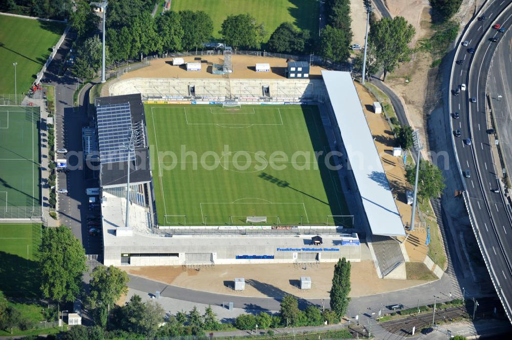 Frankfurt am Main from above - Blick auf das umgebaute Frankfurter Volksbank-Stadion (vormals Stadion Am Bornheimer Hang). Der DFL erteilte im Rahmen des Lizensierungsverfahrens dem umgebauten Volksbank Stadion die Zulassung für die 2. Bundesliga. View of the Frankfurter Volksbank Stadium (formerly Stadium on Bornheimer Hang). The DFL issued under the licensing procedure, the converted Volksbank Stadion approval for the second Bundesliga.