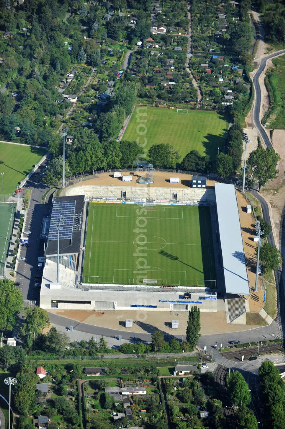 Aerial image Frankfurt am Main - Blick auf das umgebaute Frankfurter Volksbank-Stadion (vormals Stadion Am Bornheimer Hang). Der DFL erteilte im Rahmen des Lizensierungsverfahrens dem umgebauten Volksbank Stadion die Zulassung für die 2. Bundesliga. View of the Frankfurter Volksbank Stadium (formerly Stadium on Bornheimer Hang). The DFL issued under the licensing procedure, the converted Volksbank Stadion approval for the second Bundesliga.