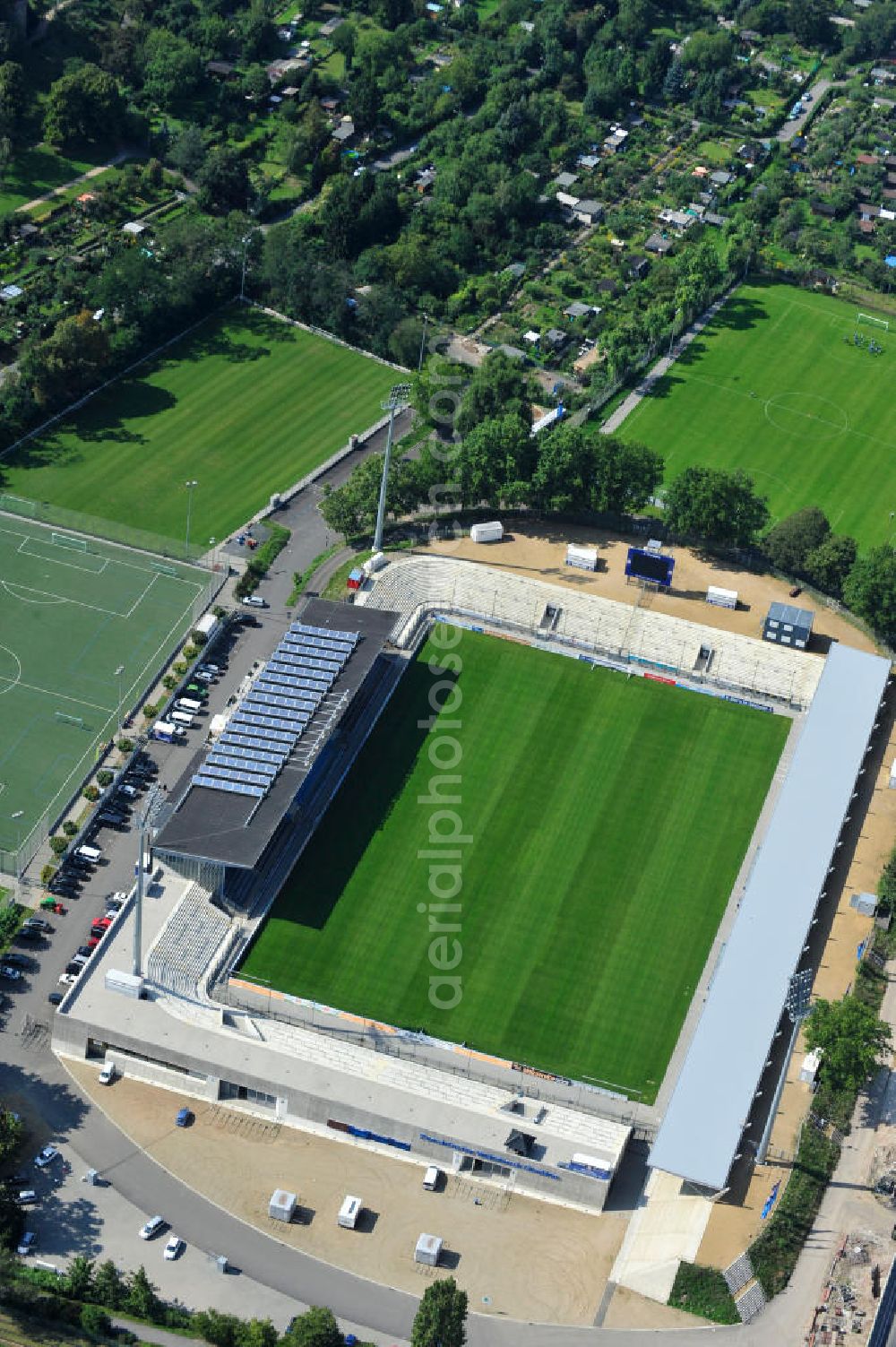 Aerial image Frankfurt am Main - Blick auf das umgebaute Frankfurter Volksbank-Stadion (vormals Stadion Am Bornheimer Hang). Der DFL erteilte im Rahmen des Lizensierungsverfahrens dem umgebauten Volksbank Stadion die Zulassung für die 2. Bundesliga. View of the Frankfurter Volksbank Stadium (formerly Stadium on Bornheimer Hang). The DFL issued under the licensing procedure, the converted Volksbank Stadion approval for the second Bundesliga.