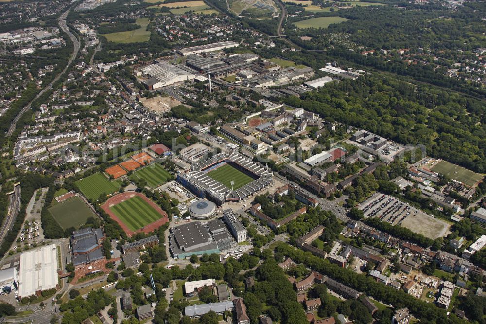 Bochum from the bird's eye view: WM-Fußballspiel zwischen Japan und Neuseeland anläßlich der Fußball-Weltmeisterschaft der Frauen 2011 im rewirpower STADION. Das Stadion ist die Spielstätte des Fußballklubs VfL Bochum. Die 6. Fußball-Weltmeisterschaft der Frauen (offiziell: FIFA Women’s World Cup Germany 2011 / „ FIFA Frauen-Weltmeisterschaft Deutschland 2011 “) wird vom 26. Juni bis 17. Juli 2011 im Land des Titelverteidigers Deutschland ausgetragen. Football match of the FIFA Women’s World Cup 2011 in the Rewirpower Stadium (formerly Ruhr Stadium).