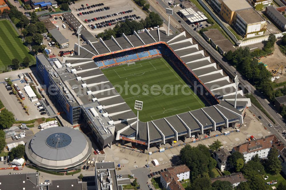 Aerial image Bochum - WM-Fußballspiel zwischen Japan und Neuseeland anläßlich der Fußball-Weltmeisterschaft der Frauen 2011 im rewirpower STADION. Das Stadion ist die Spielstätte des Fußballklubs VfL Bochum. Die 6. Fußball-Weltmeisterschaft der Frauen (offiziell: FIFA Women’s World Cup Germany 2011 / „ FIFA Frauen-Weltmeisterschaft Deutschland 2011 “) wird vom 26. Juni bis 17. Juli 2011 im Land des Titelverteidigers Deutschland ausgetragen. Football match of the FIFA Women’s World Cup 2011 in the Rewirpower Stadium (formerly Ruhr Stadium).