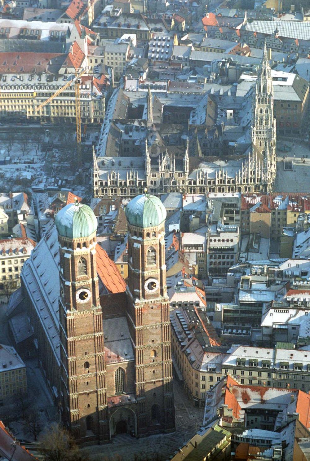 Aerial image München / Bayern - 15.01.2006 München: Blick auf die im 16. Jahrhundert erbaute Frauenkirche in der Münchner Innenstadt