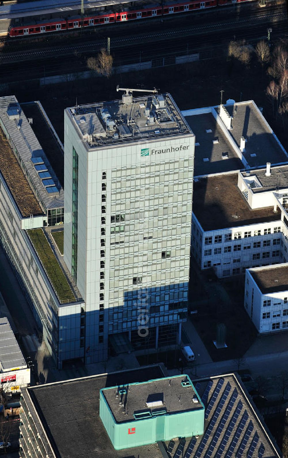 Aerial photograph München - Das Fraunhofer-Gesellschaft, die größte Organisation für anwendungsorientierte Forschung in Europa, an der Hansastraße in München. The Fraunhofer, Europe’s largest application-oriented research organization, at the Hansastrasse in Munich.