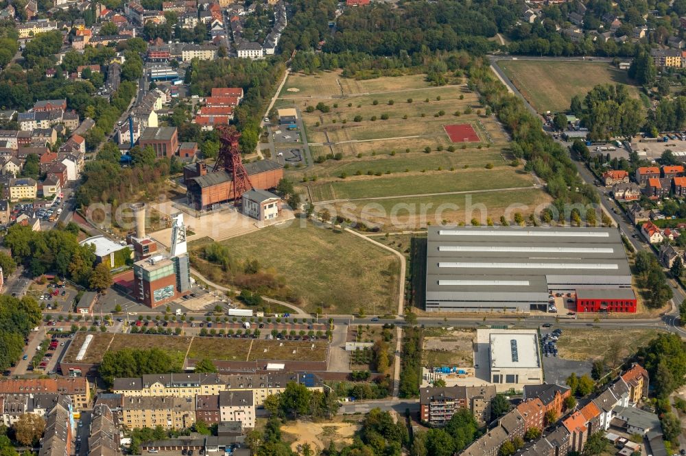 Gelsenkirchen from the bird's eye view: Conveyors and mining pits at the headframe er ehemaligen Zeche Consolidation 3 on Consolstrasse in Gelsenkirchen in the state North Rhine-Westphalia, Germany