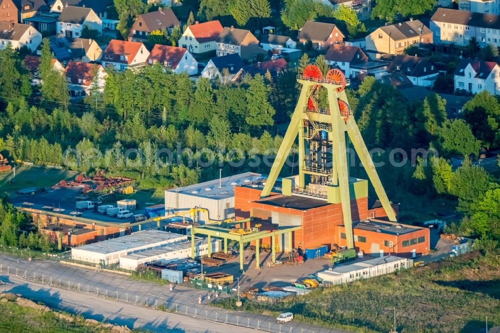 Aerial photograph Bergkamen - Conveyors and mining pits at the headframe Haus Aden on Rotherbachstrasse in Bergkamen in the state North Rhine-Westphalia, Germany