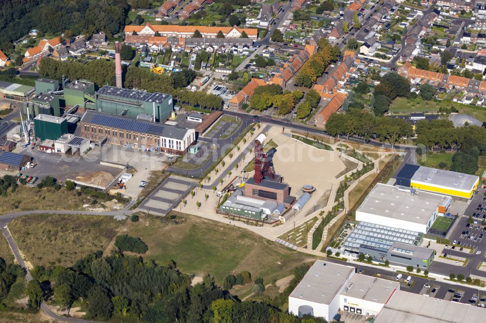 Hückelhoven from the bird's eye view: Conveyor systems and mining shaft systems at the winding tower of the former mine and colliery on Sophiastrasse in Hueckelhoven in the state of North Rhine-Westphalia, Germany