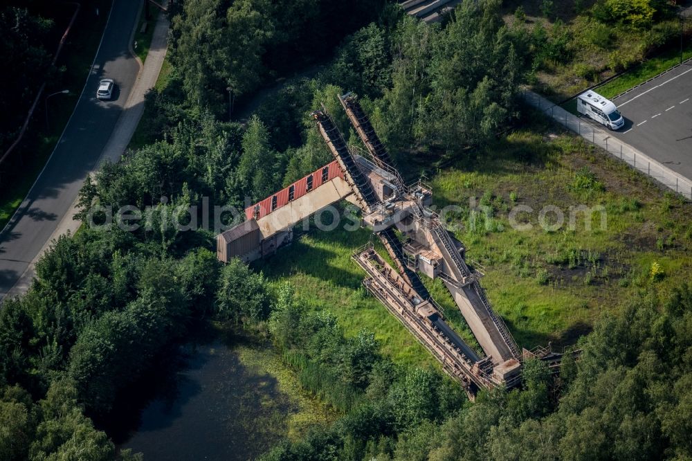 Aerial image Essen - Conveyors and mining pits at the headframe Kokerei Zollverein in Essen at Ruhrgebiet in the state North Rhine-Westphalia