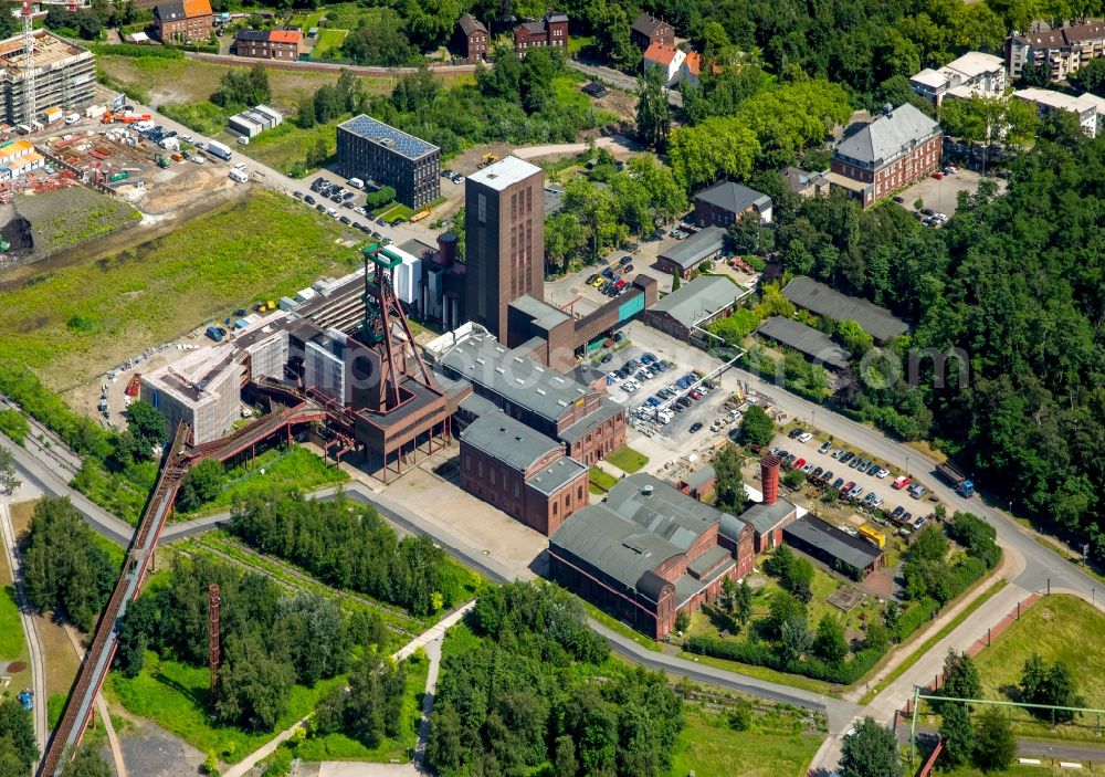 Essen from above - Conveyors and mining pits at the headframe Kokerei Zollverein in Essen in the state North Rhine-Westphalia