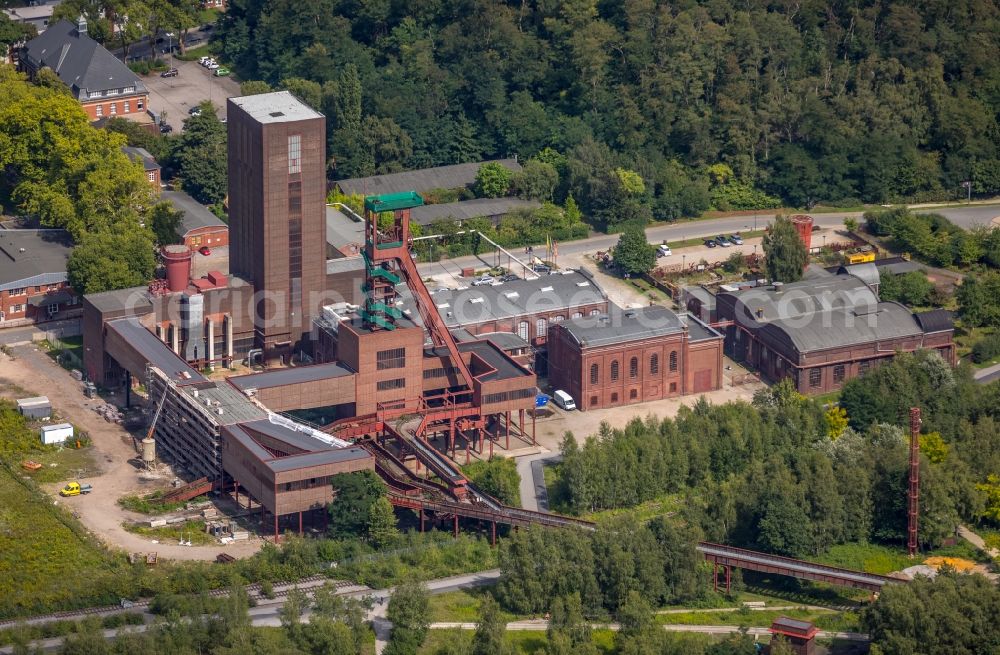 Essen from above - Conveyors and mining pits at the headframe Kokerei Zollverein in Essen in the state North Rhine-Westphalia