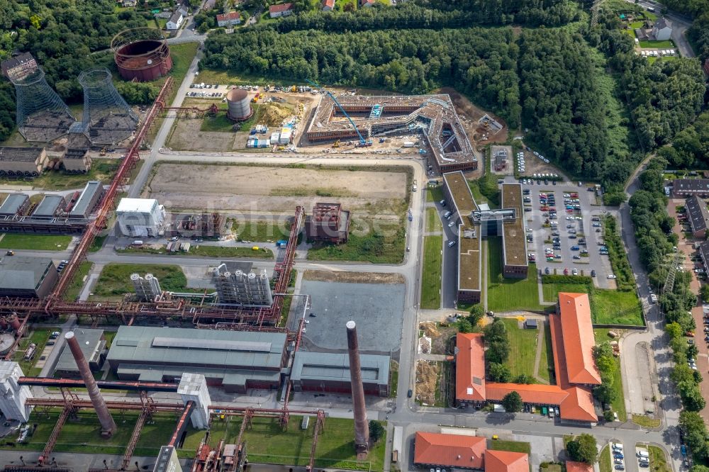 Essen from above - Conveyors and mining pits at the headframe Kokerei Zollverein in Essen in the state North Rhine-Westphalia