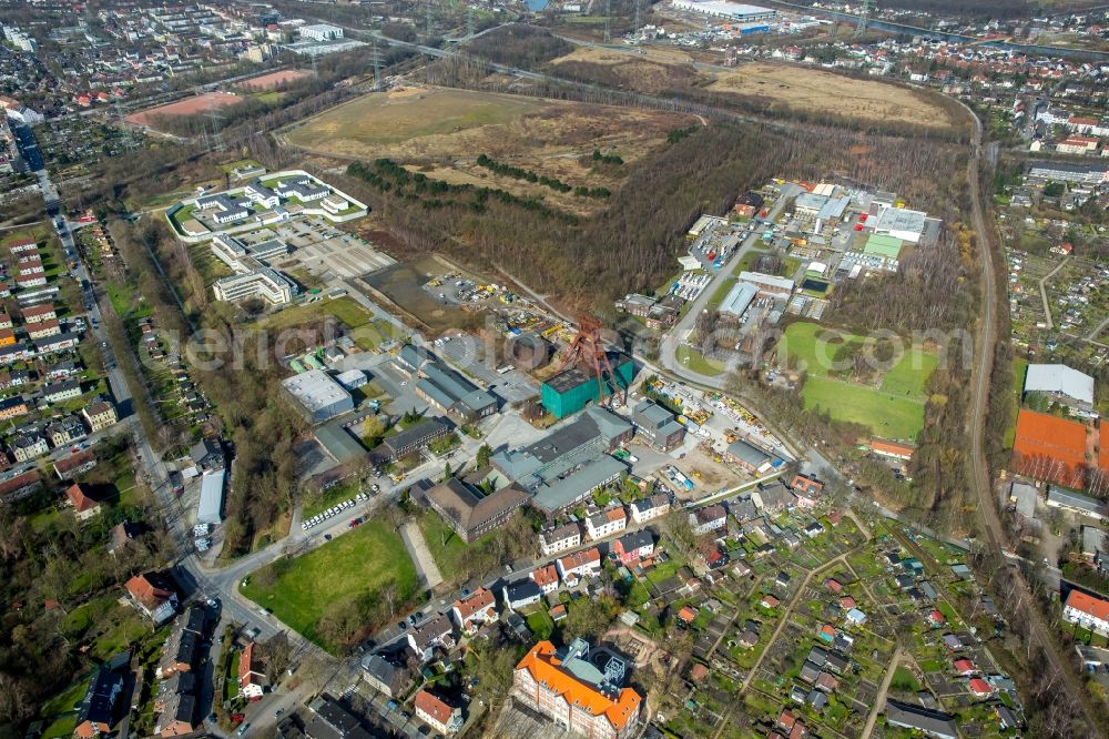 Aerial image Herne - Conveyors and mining pits at the headframe Zeche Pluto in Wanne-Eickel in the state North Rhine-Westphalia