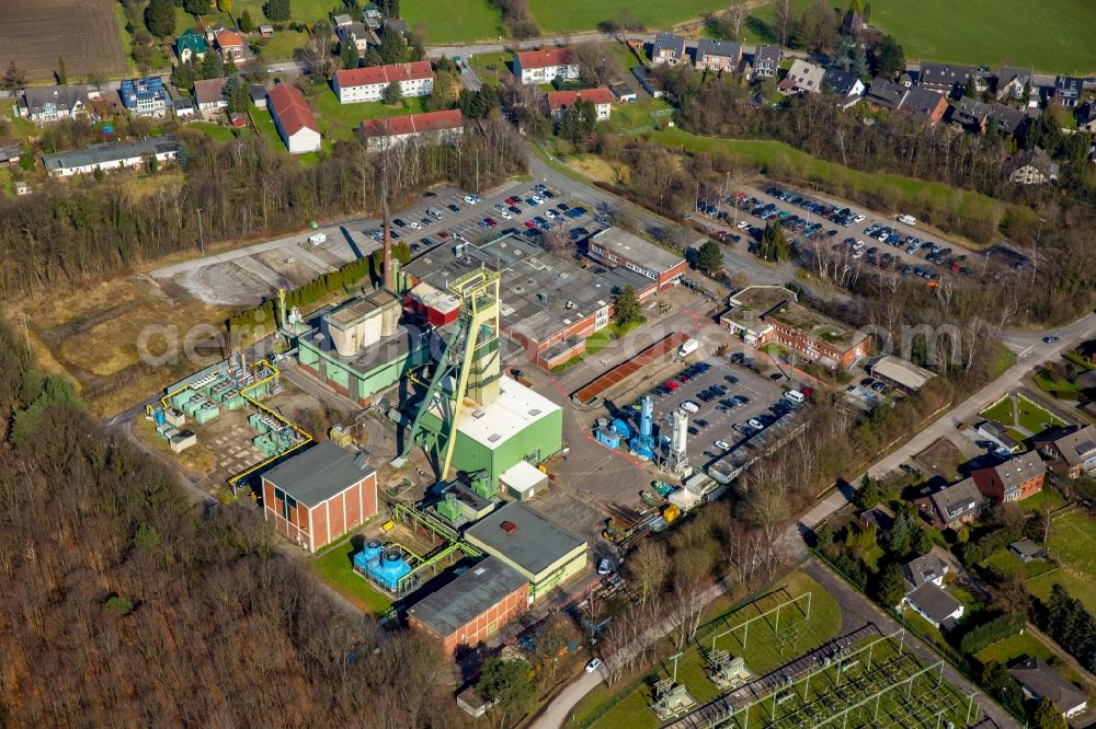 Aerial photograph Bottrop - Conveyors and mining pits at the headframe Prosper 9 des Bergwerks Prosper-Haniel in Bottrop in the state North Rhine-Westphalia